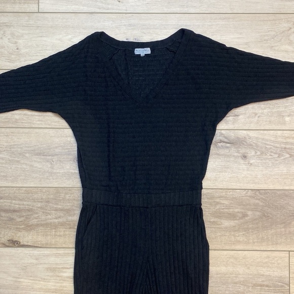 Michael Stars | Rex |‎ Ribbed V neck Jumpsuit - Picture 4 of 16